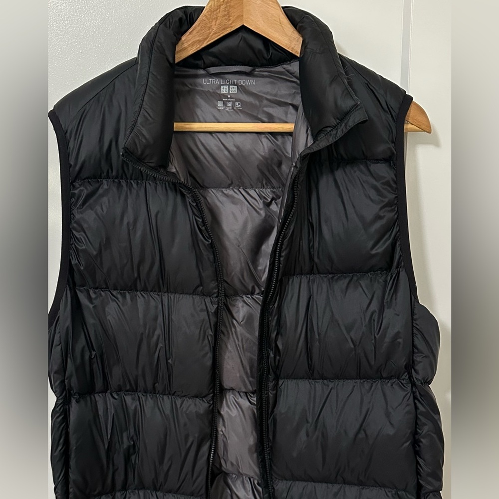 Uniqlo Ultra Light Down Vest in Black